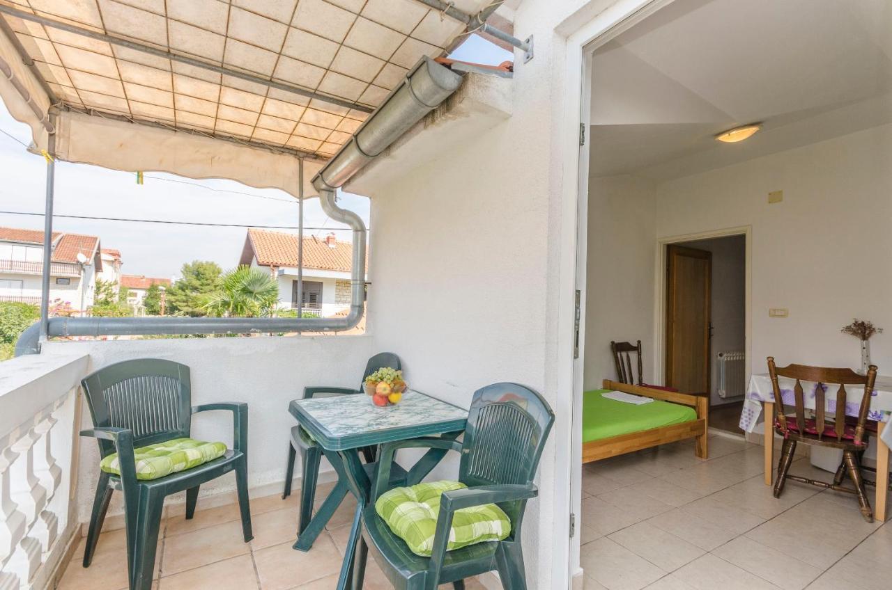 Apartments Mira I Vodice Bagian luar foto