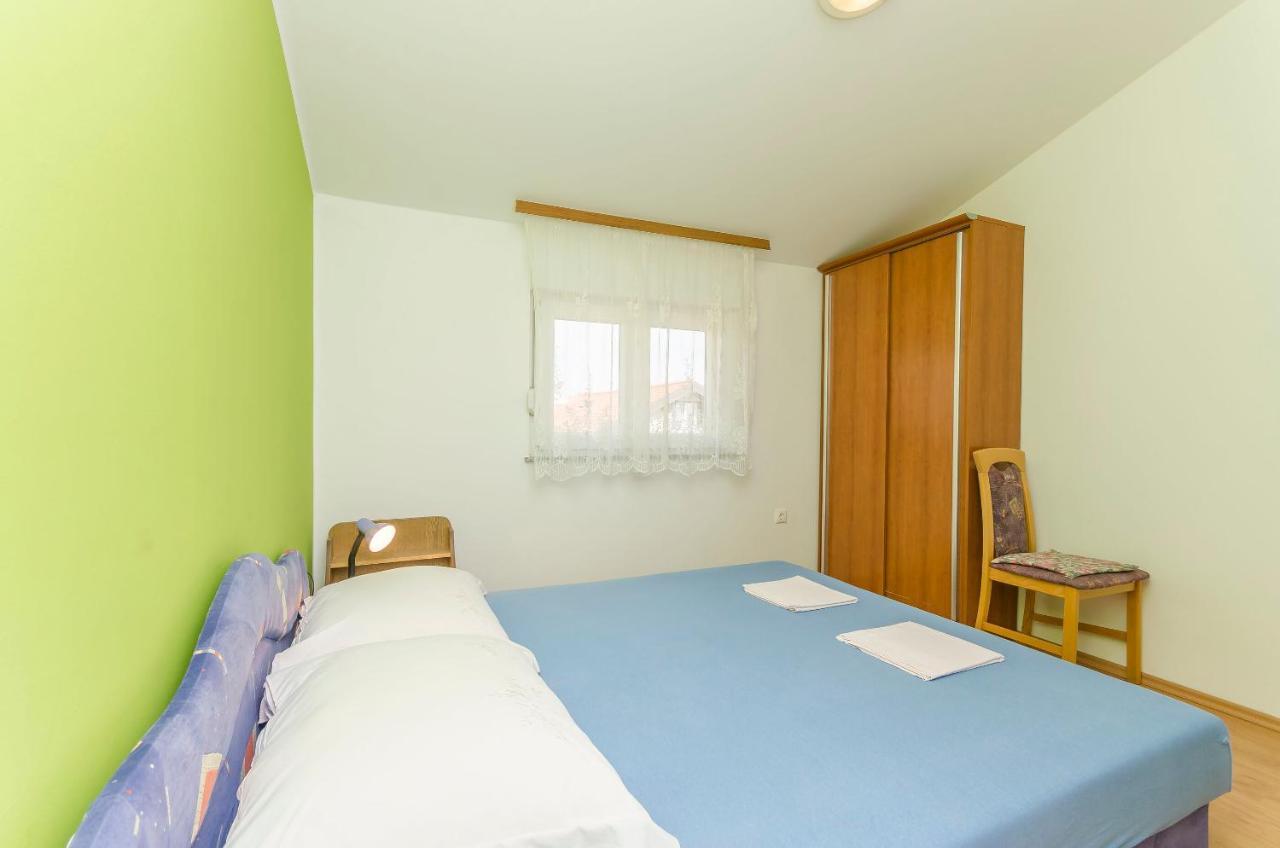 Apartments Mira I Vodice Bagian luar foto